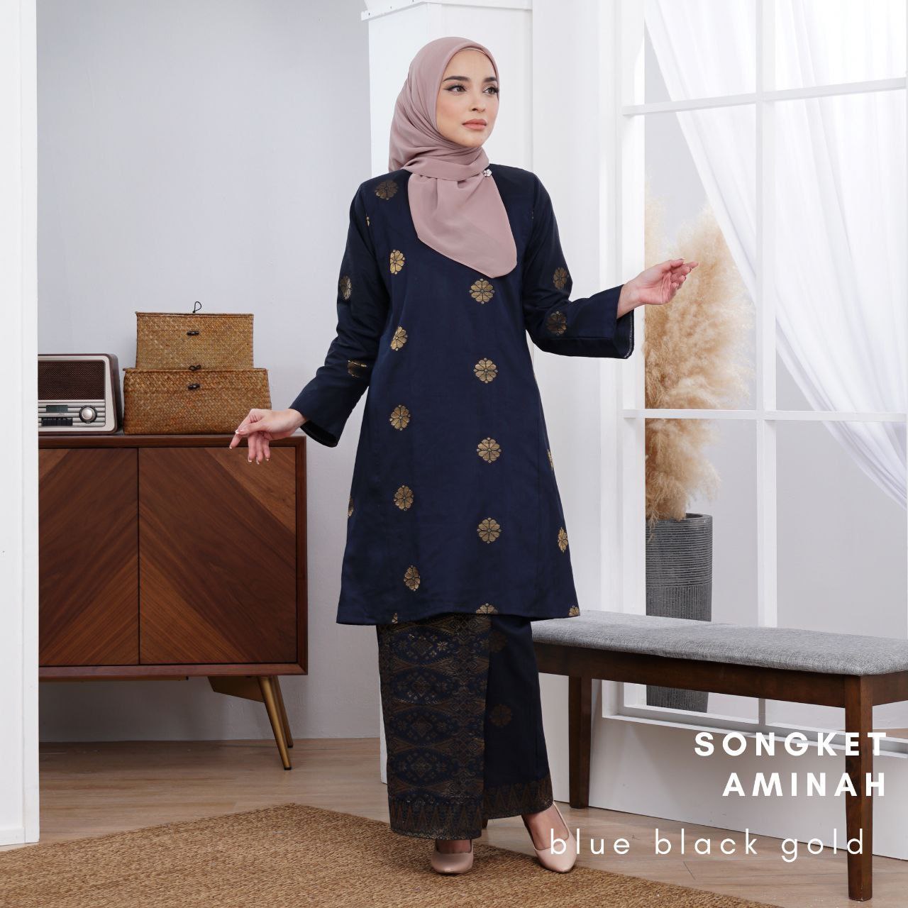 Kurung Songket Aminah (Kurung Pahang)